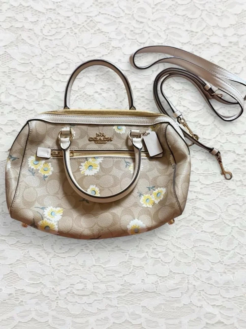 Coach tan and white Rowan Daisy bag